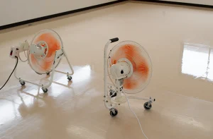 床清掃・ワックスかけ